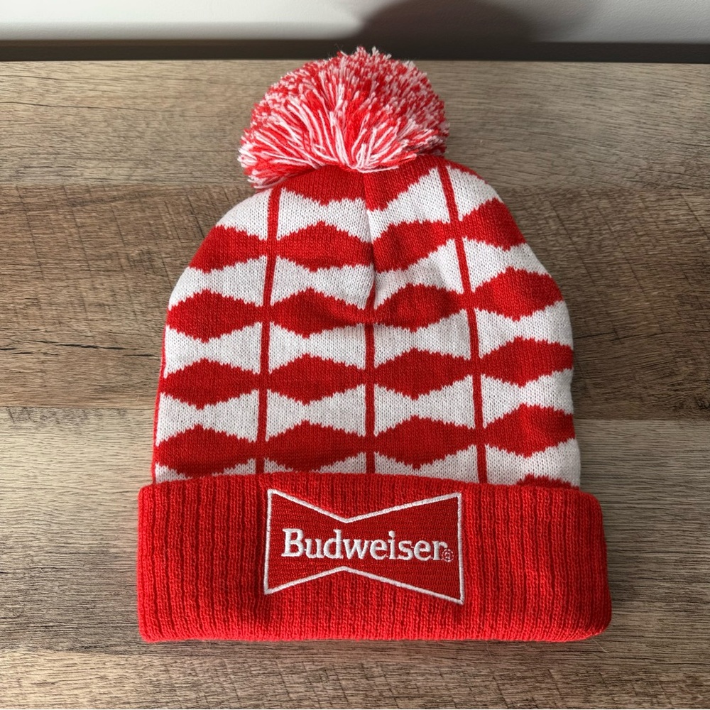 BUDWEISER Vintage Knit Toque Beanie Pompom Red White Beer Impact Machine - Picture 4 of 8